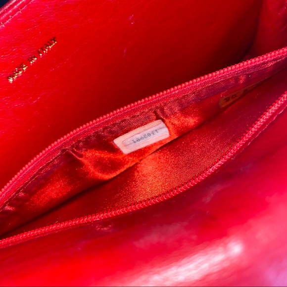 CHANEL Vintage CC Logo Red & Gold Chain Bag - Picture 8 of 10